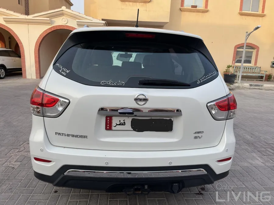 Nissan Pathfinder SV